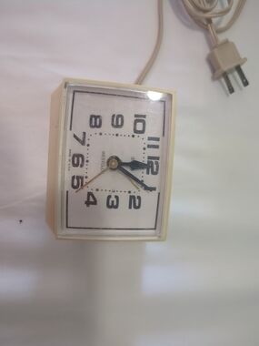 Vintage Westclox Electric Alarm Clock in Cream